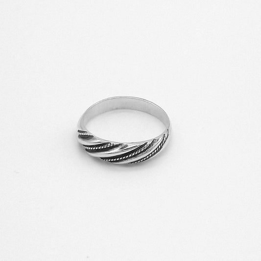 Twisted - Silver Ring