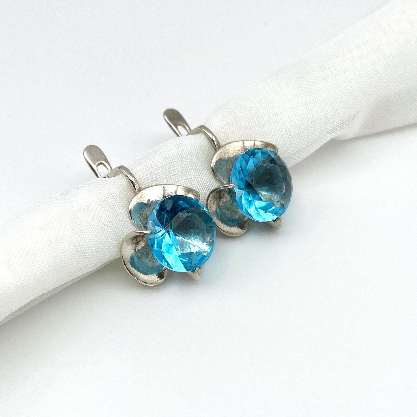 Clover - Blue Crystals Earrings
