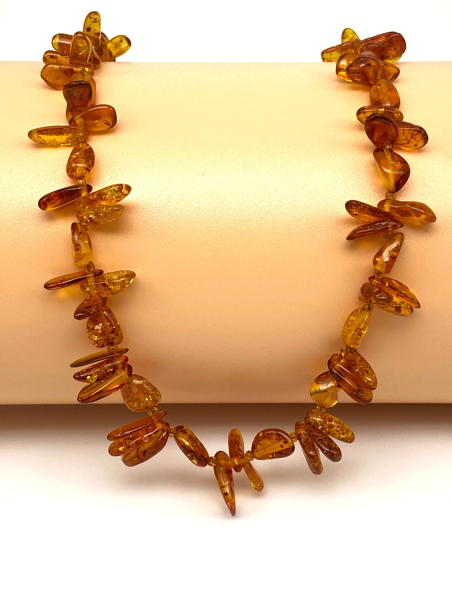 Thorns - amber necklace