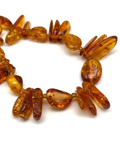 Thorns - amber necklace