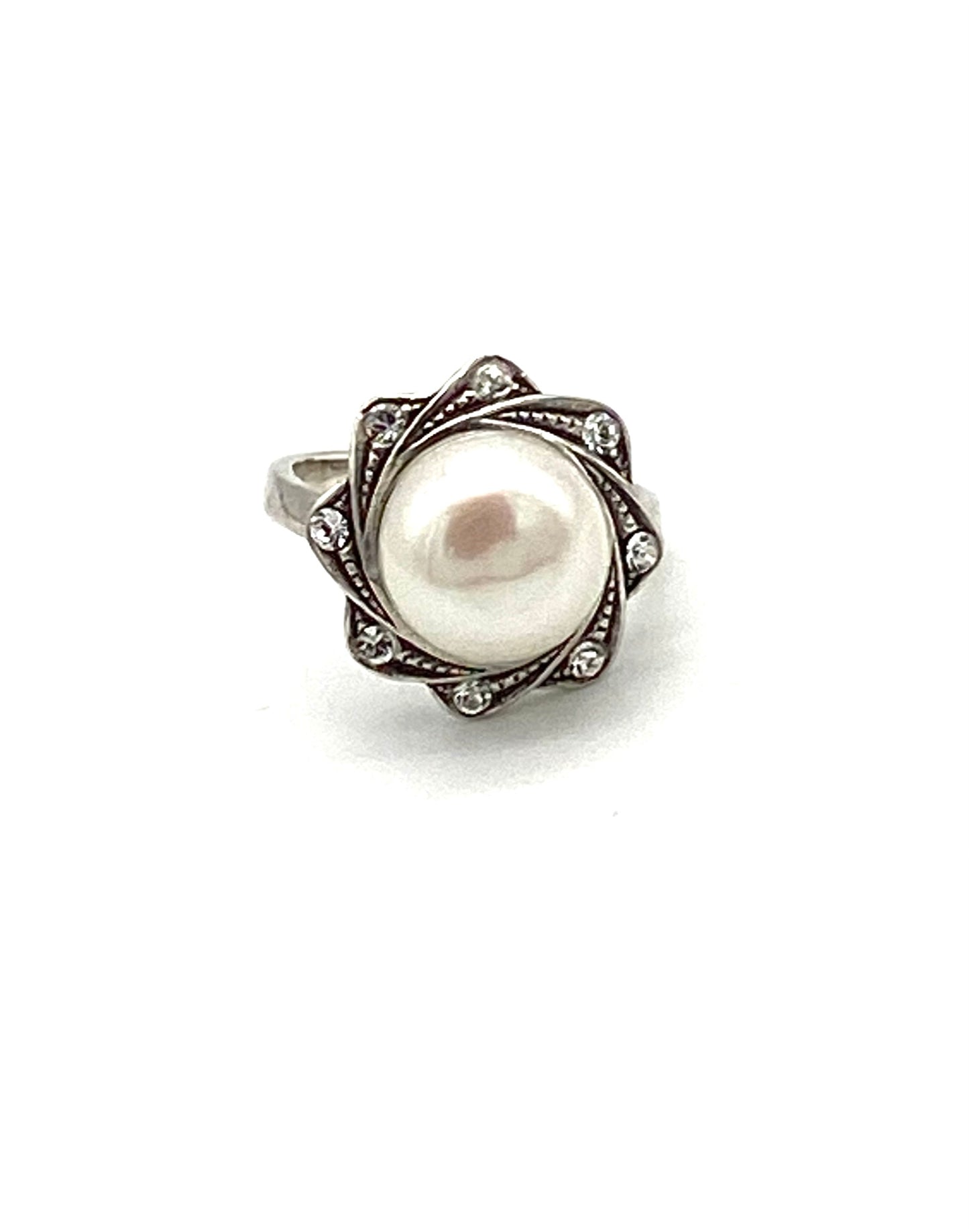 Lada - Vintage Pearl Ring
