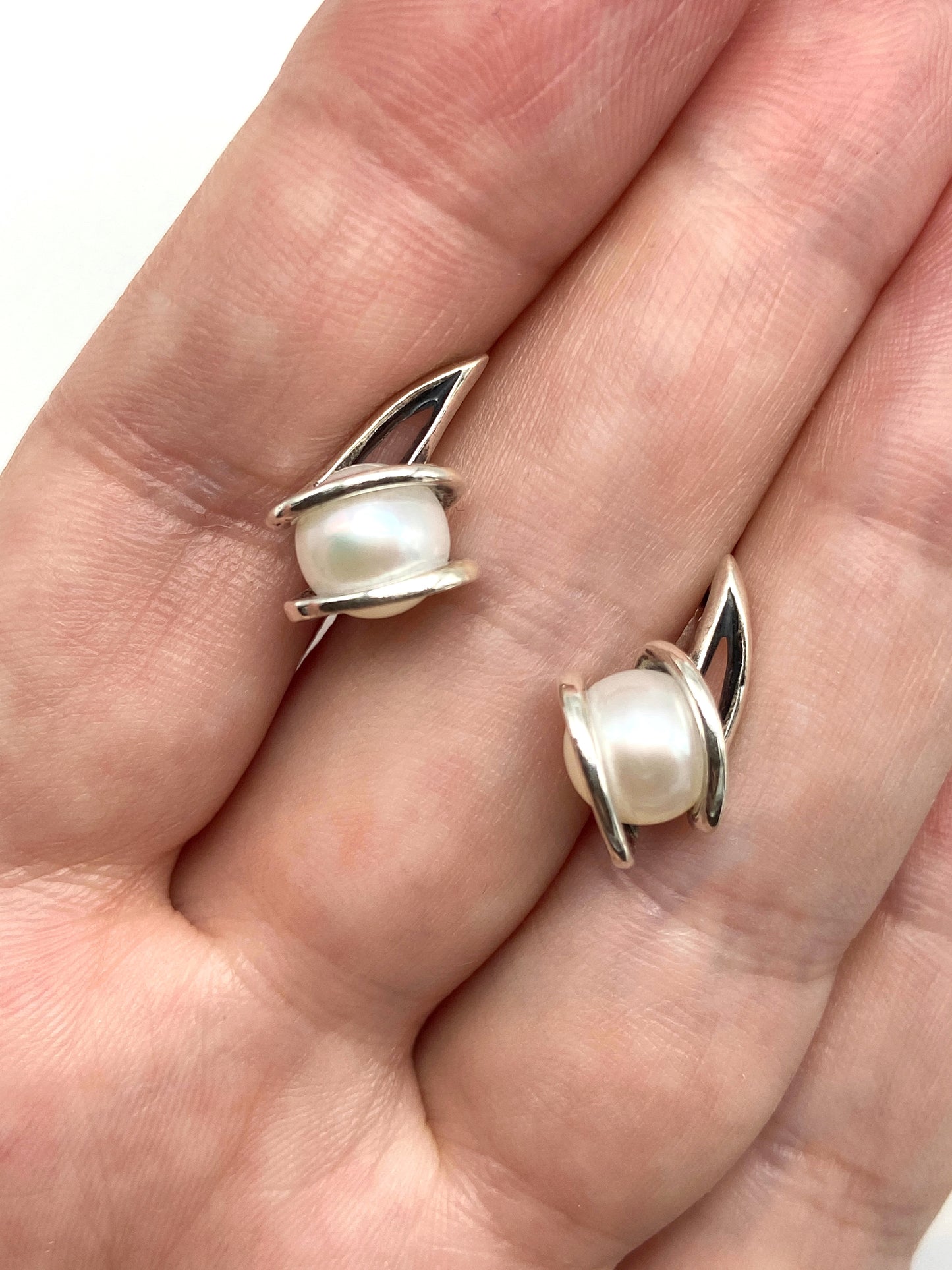 Spiral - Pearl Earrings