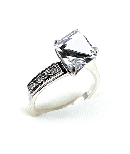 Pyramid - Modern Design Ring